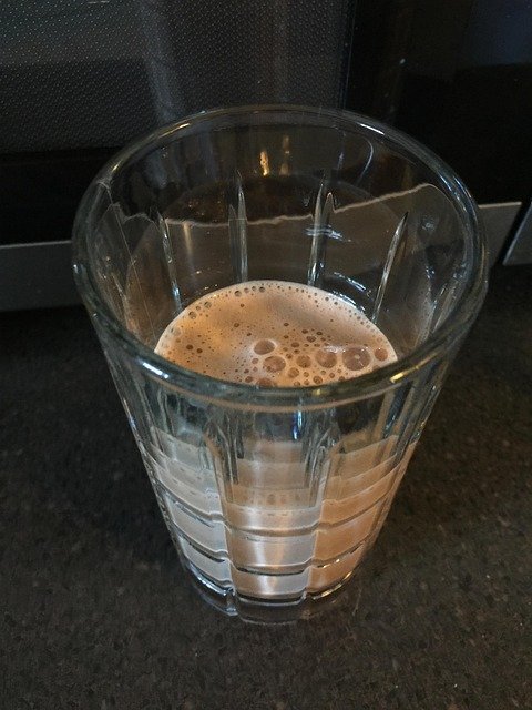 Bien utiliser sa whey au quotidien : shaker, transport et mélange
